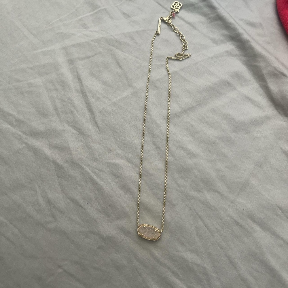 Kendra Scott necklace lightly worn